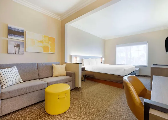 Comfort Suites Oceanside Camp Pendleton Area