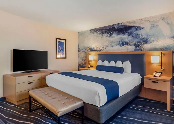 Best Western Plus Marina Gateway Hotel